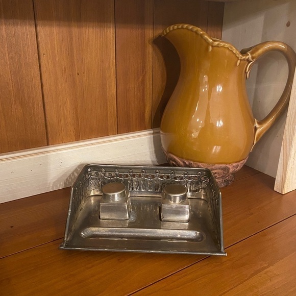 Art Deco Silver Plate Inkwell Desk Set - fun rare antique form for use or decor - Picture 2 of 15